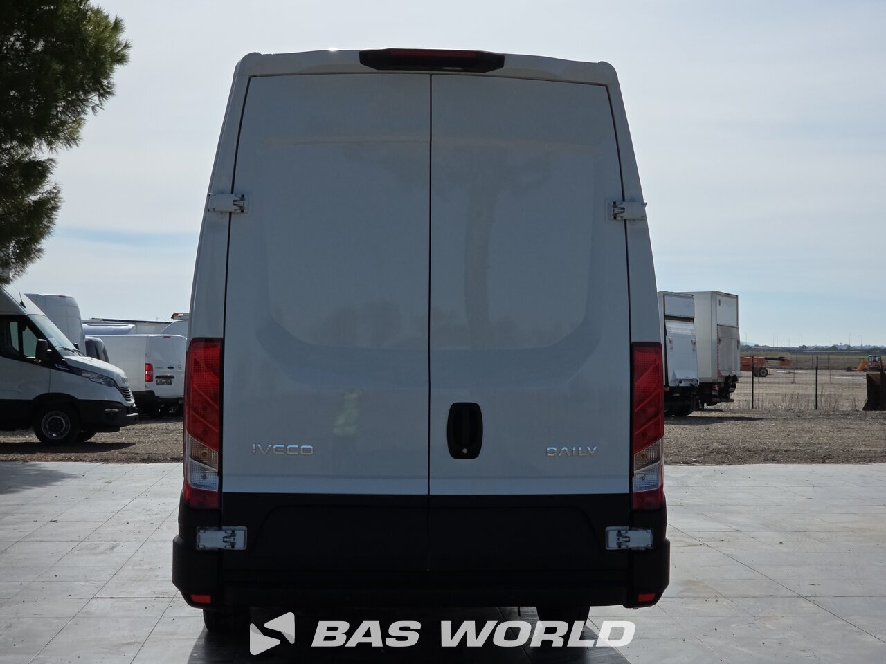 Other : Iveco Daily 35S18 Затворен ван