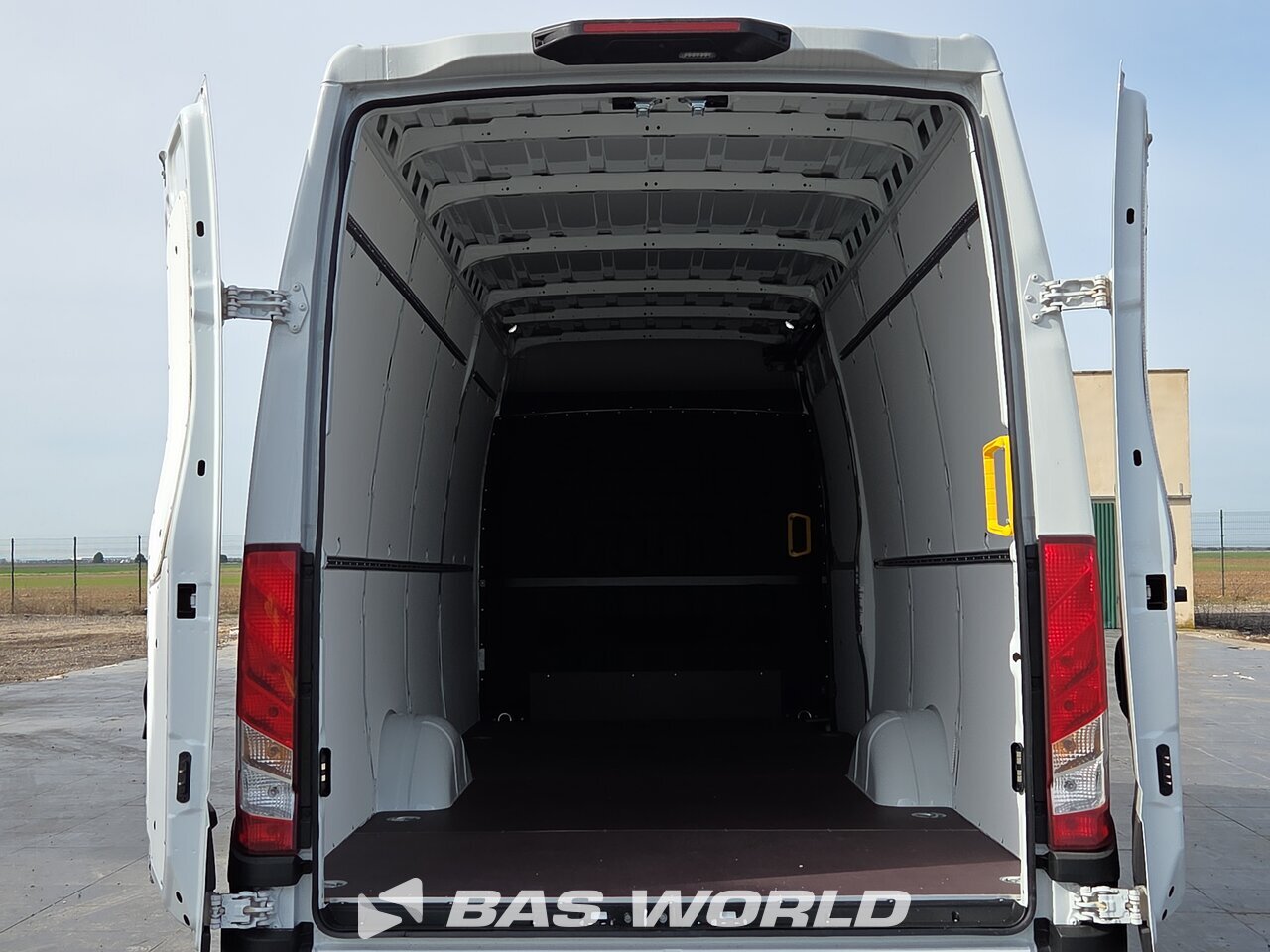 Other : Iveco Daily 35S18 Затворен ван