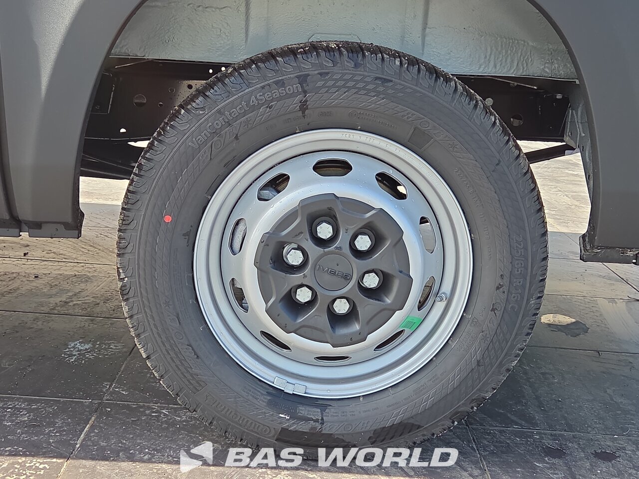 Other : Iveco Daily 35S18 Затворен ван