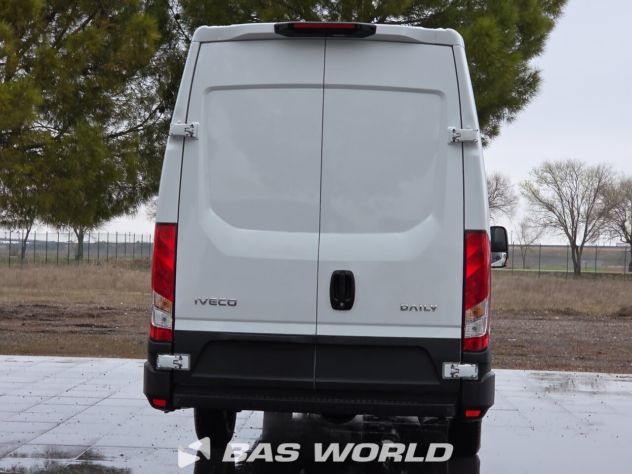 Other : Iveco Daily 35S18 Затворен ван
