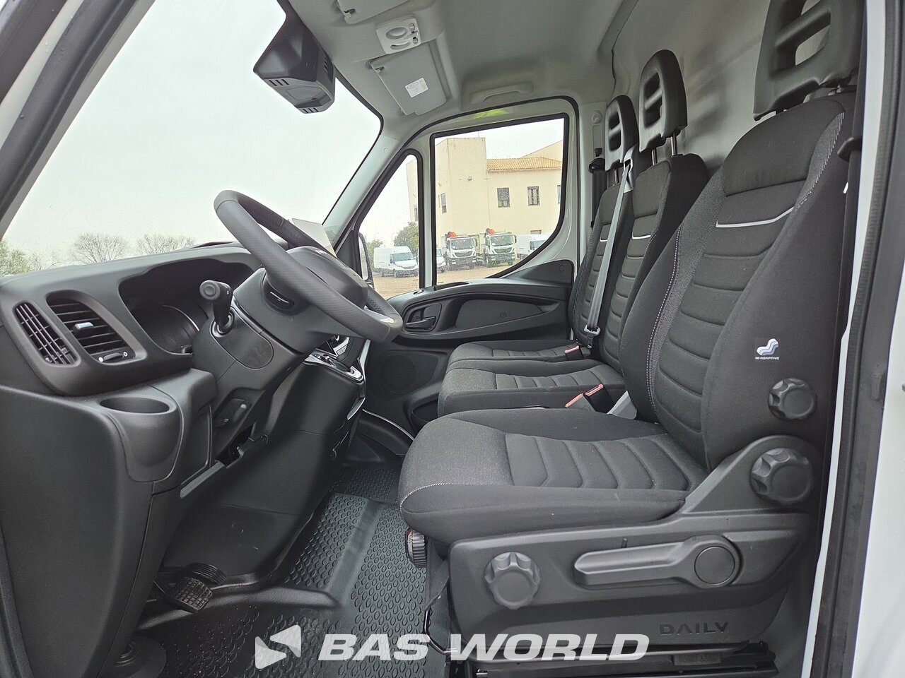 Other : Iveco Daily 35S18 Затворен ван