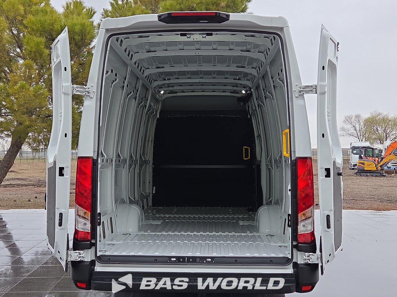 Other : Iveco Daily 35S18 Затворен ван
