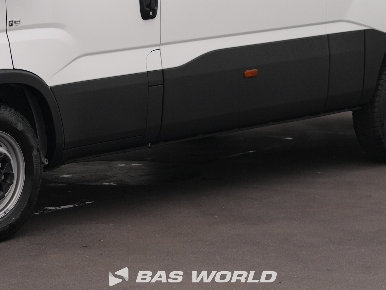 Other : Iveco Daily 35S18 Duba închisă