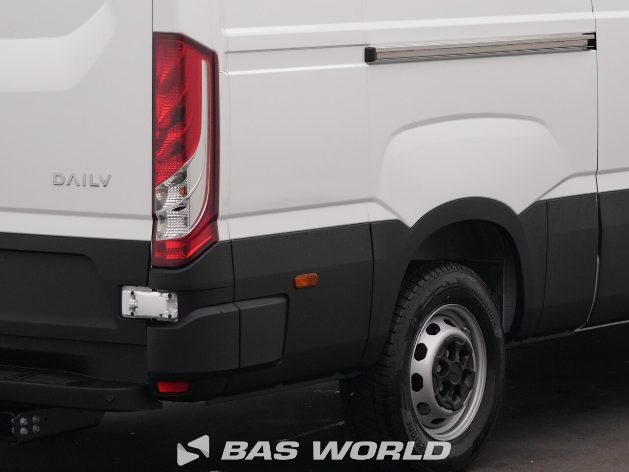 Other : Iveco Daily 35S18 Duba închisă