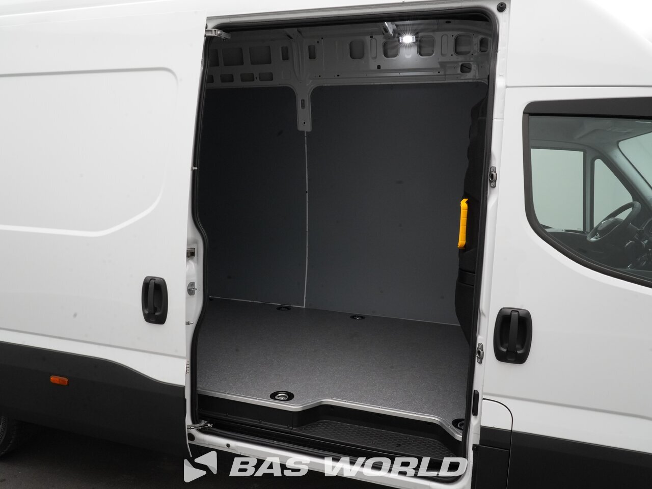 Other : Iveco Daily 35S18 Furgonetka