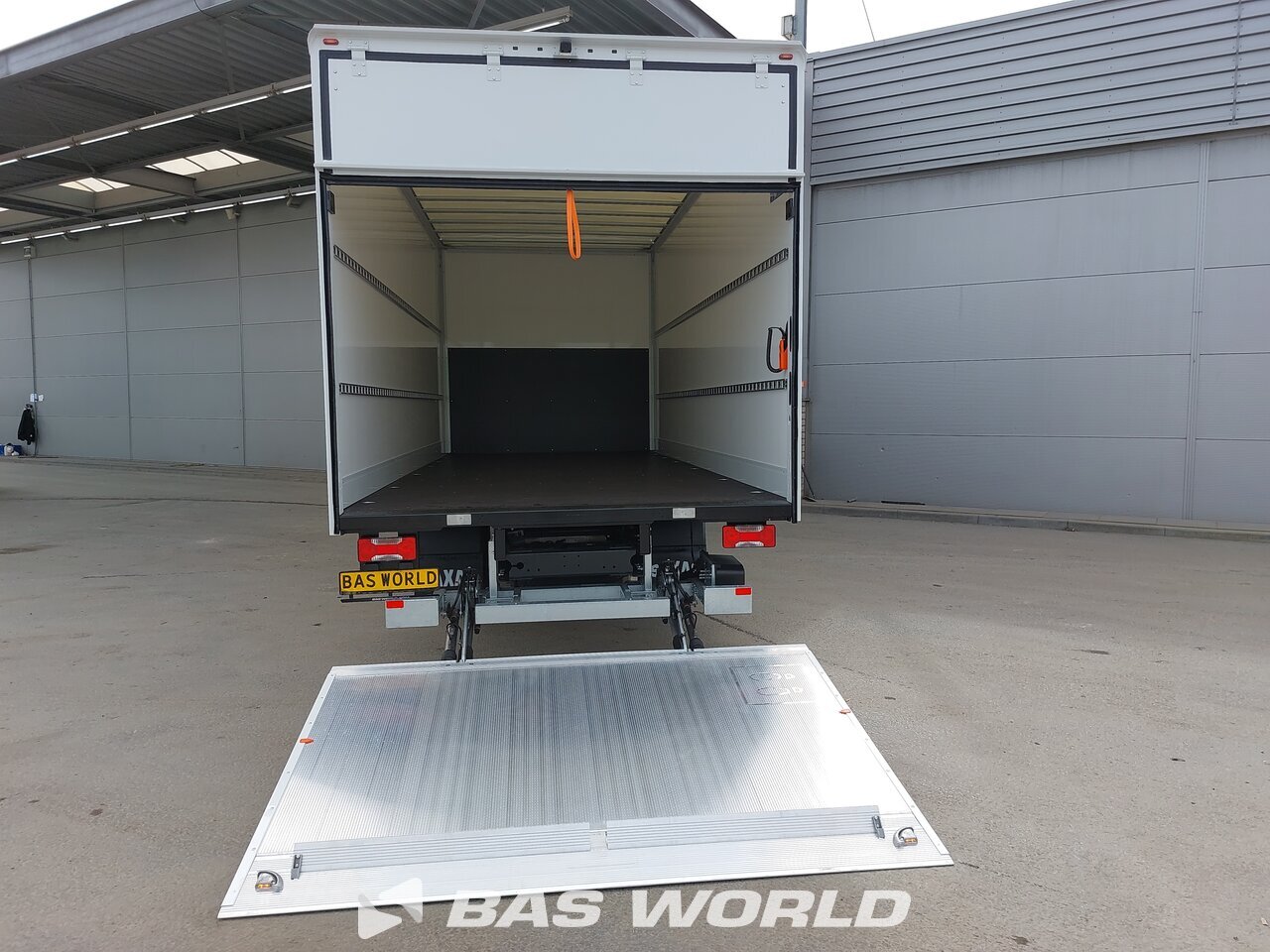Other : Iveco Daily 70C18 Stängda lastbilskarosser
