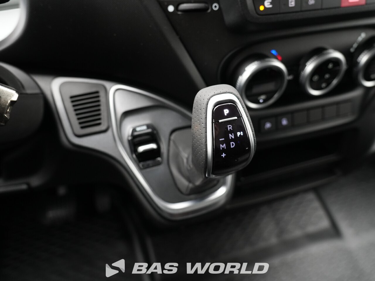 Other : Iveco Daily 35S18 Затворен ван