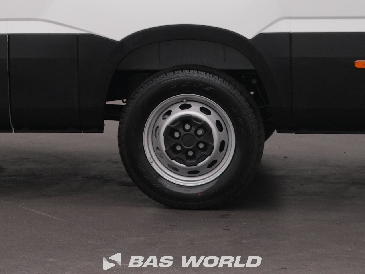 Other : Iveco Daily 35S18 Затворен ван