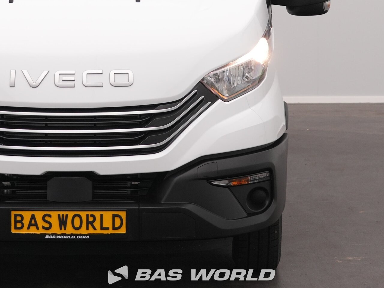 Other : Iveco Daily 35S18 Затворен ван