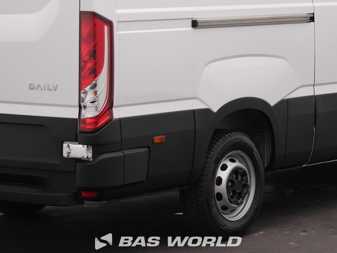 Other : Iveco Daily 35S18 Затворен ван