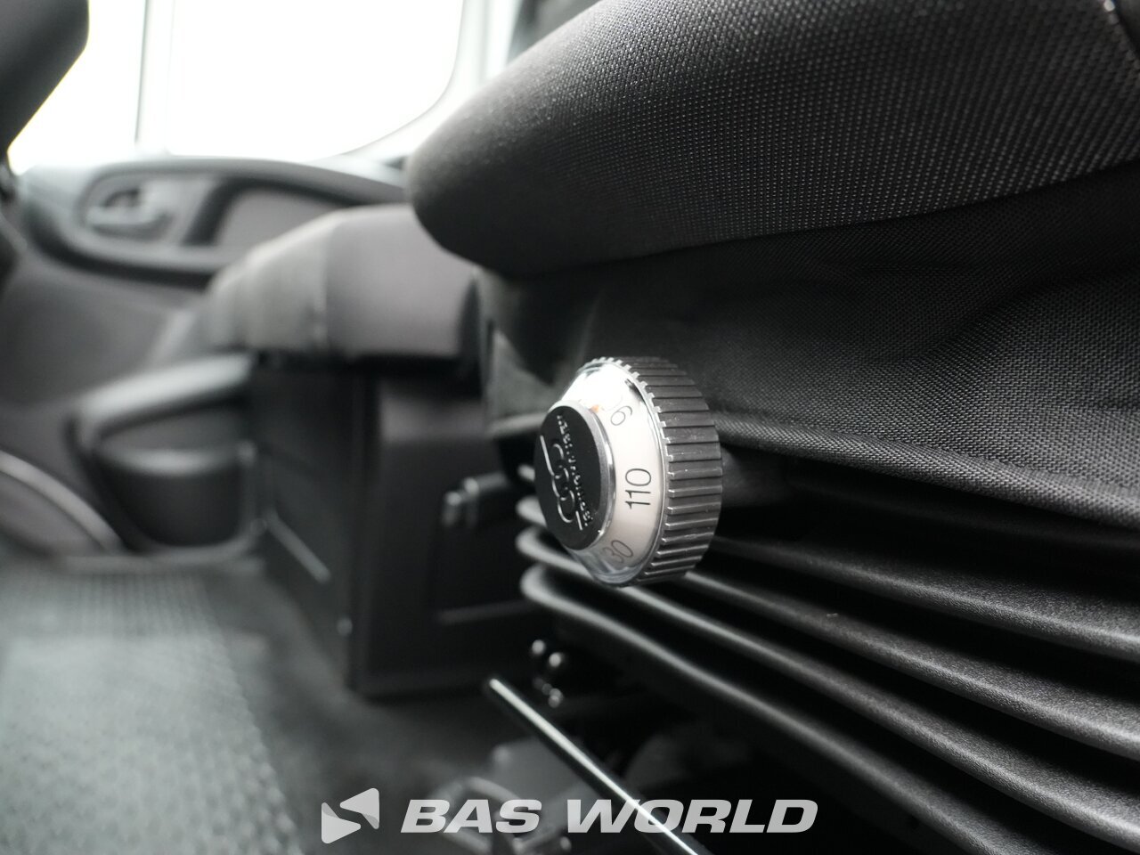 Other : Iveco Daily 35S18 Затворен ван