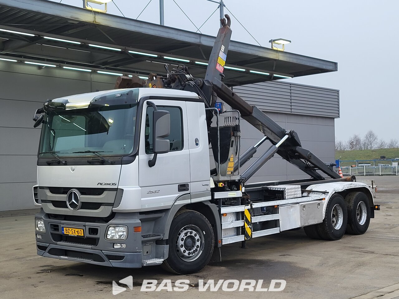 Other : Mercedes Actros 2532 شاحنة ذات خطاف