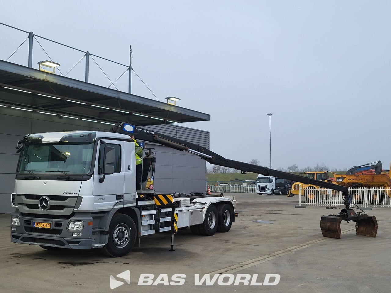 Other : Mercedes Actros 2532 شاحنة ذات خطاف