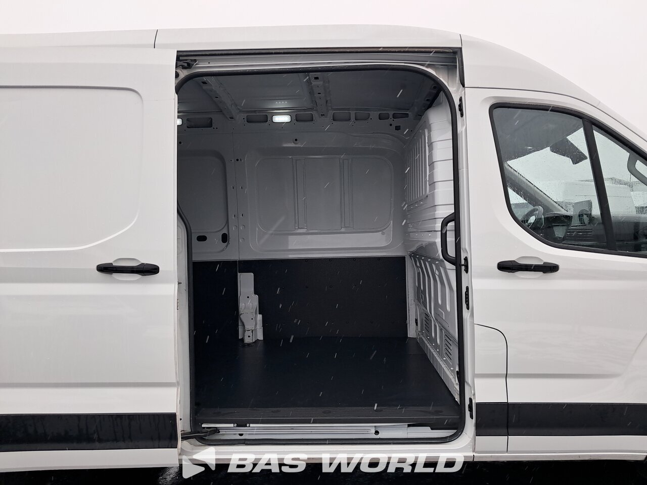 Maxus Deliver 9 Duba închisă - BAS World