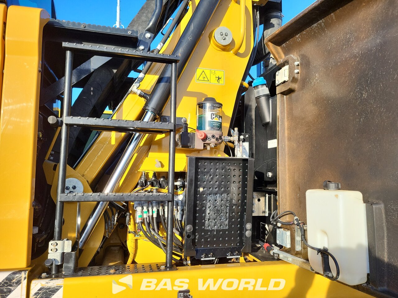 Other : Caterpillar MH3024 مناولات المخلفات مناولات صناعية