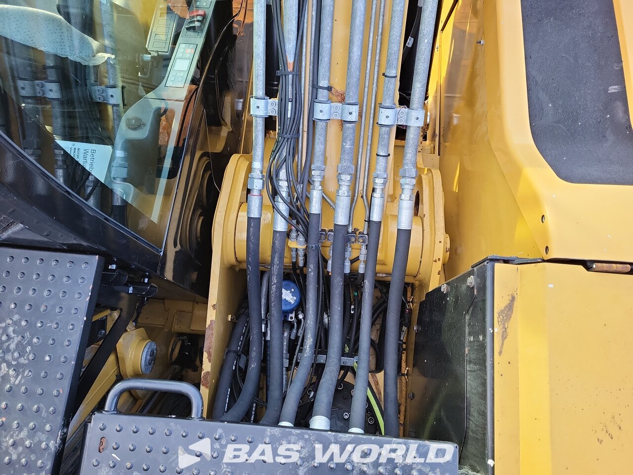 Other : Caterpillar MH3024 مناولات المخلفات مناولات صناعية