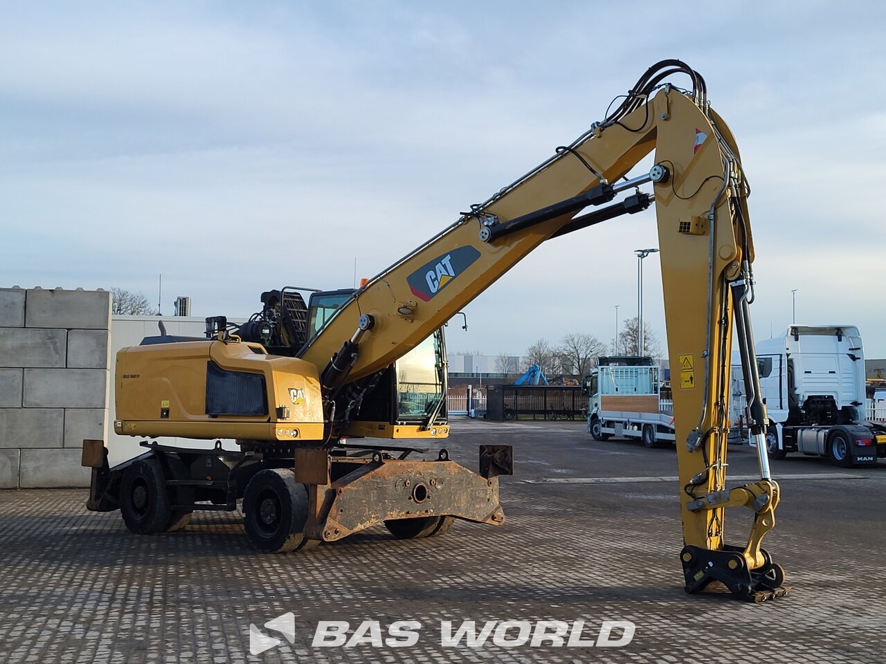 Other : Caterpillar MH3024 مناولات المخلفات مناولات صناعية