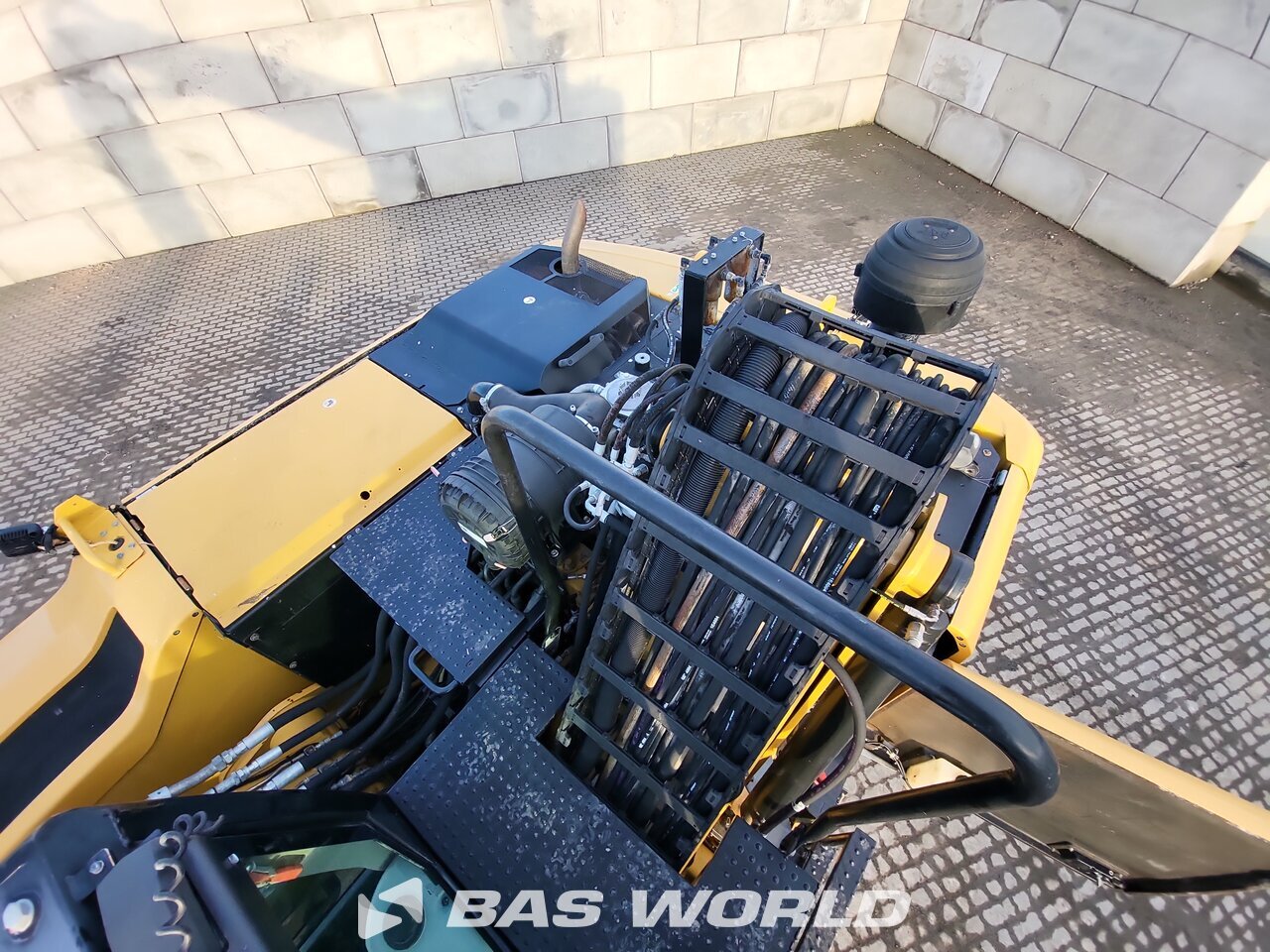 Other : Caterpillar MH3024 مناولات المخلفات مناولات صناعية