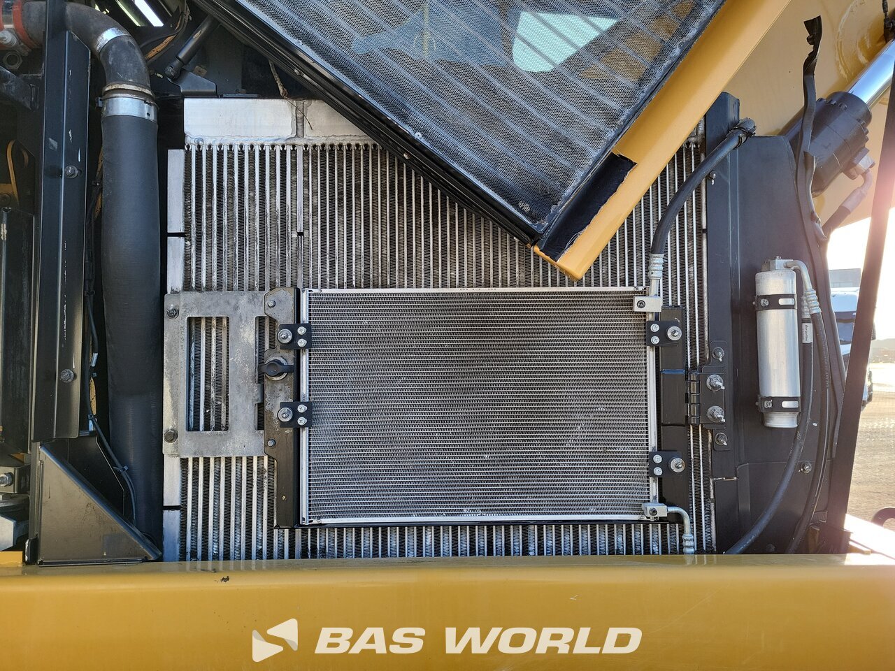 Other : Caterpillar MH3024 مناولات المخلفات مناولات صناعية