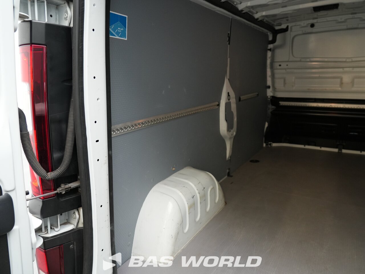 Other : Renault Trafic 130pk Suljettu pakettiauto