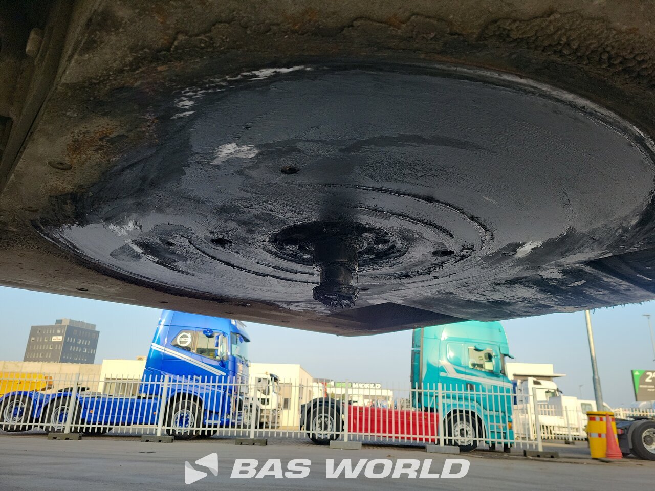 Other : Benalu مقطورة قلاب نصفية