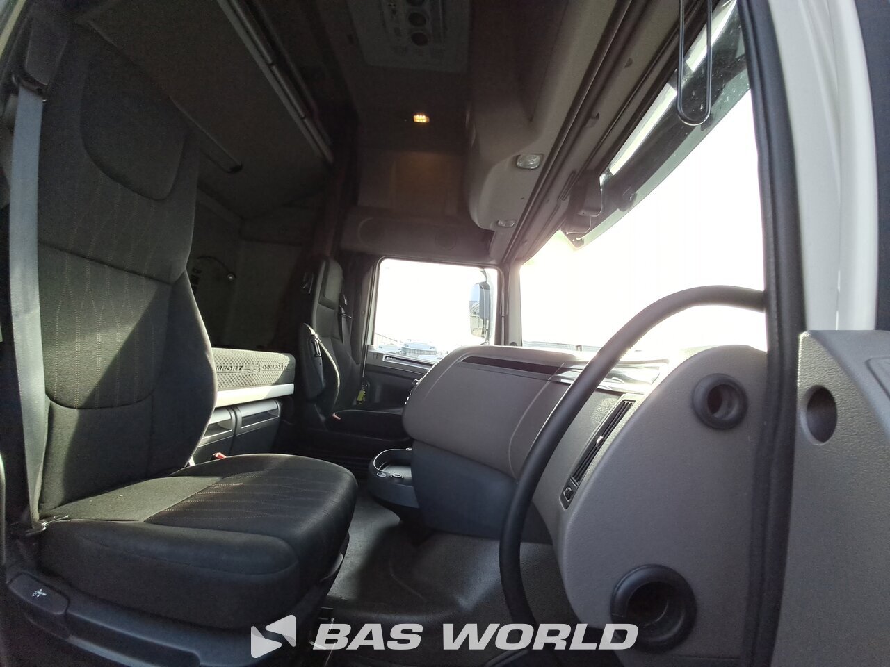 Other : DAF XF 480 Camion Casse Mobili