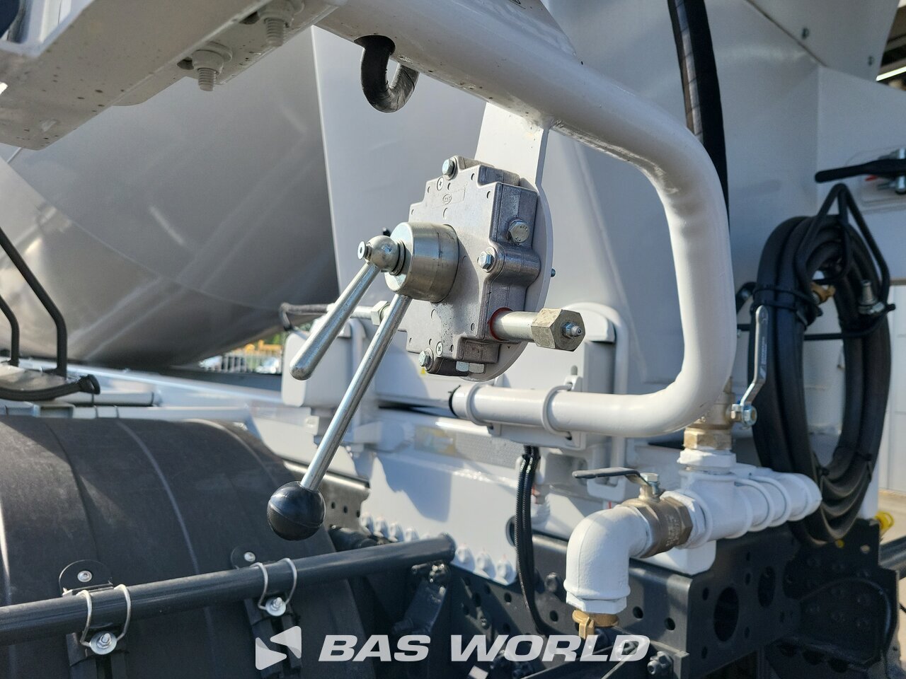 Other : Mercedes Arocs 4142 شاحنة خلاطة خرسانة