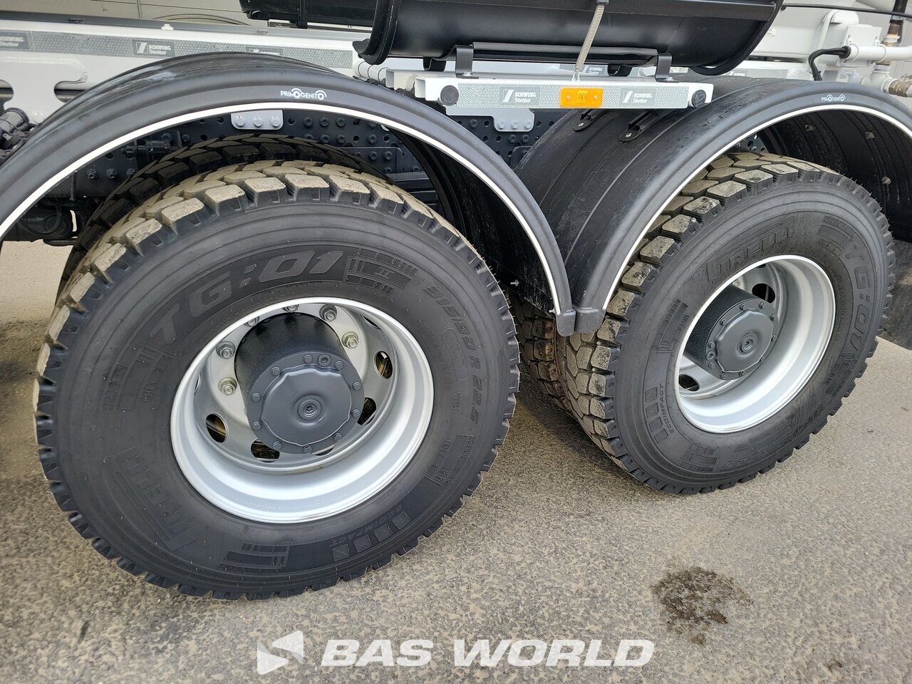 Other : Mercedes Arocs 4142 Camion hormigonera