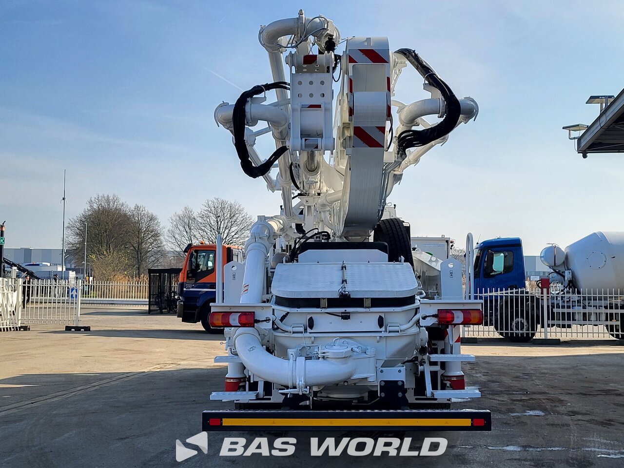 Other : Mercedes Arocs 3746 مضخة أسمنت