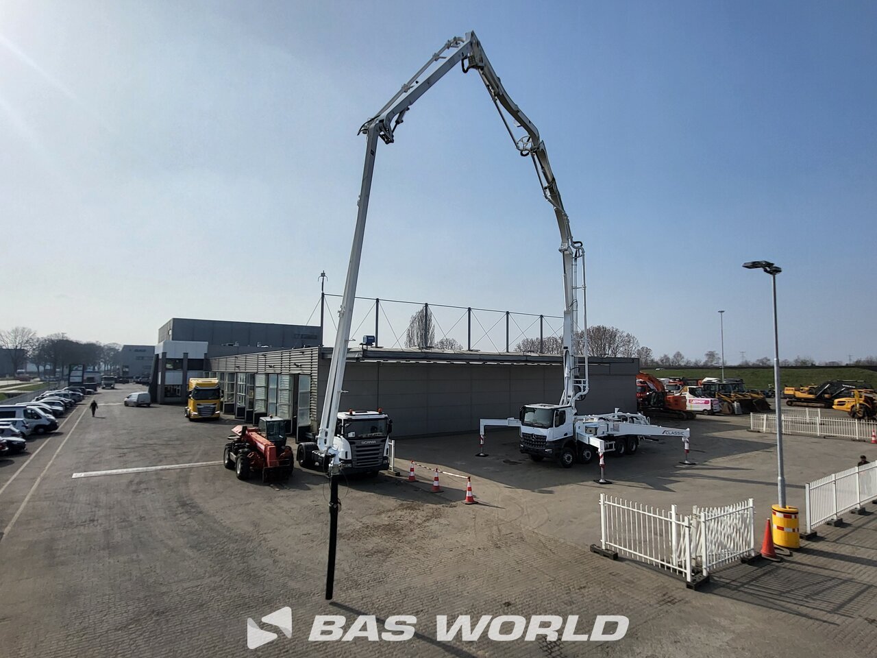 Other : Mercedes Arocs 3746 مضخة أسمنت