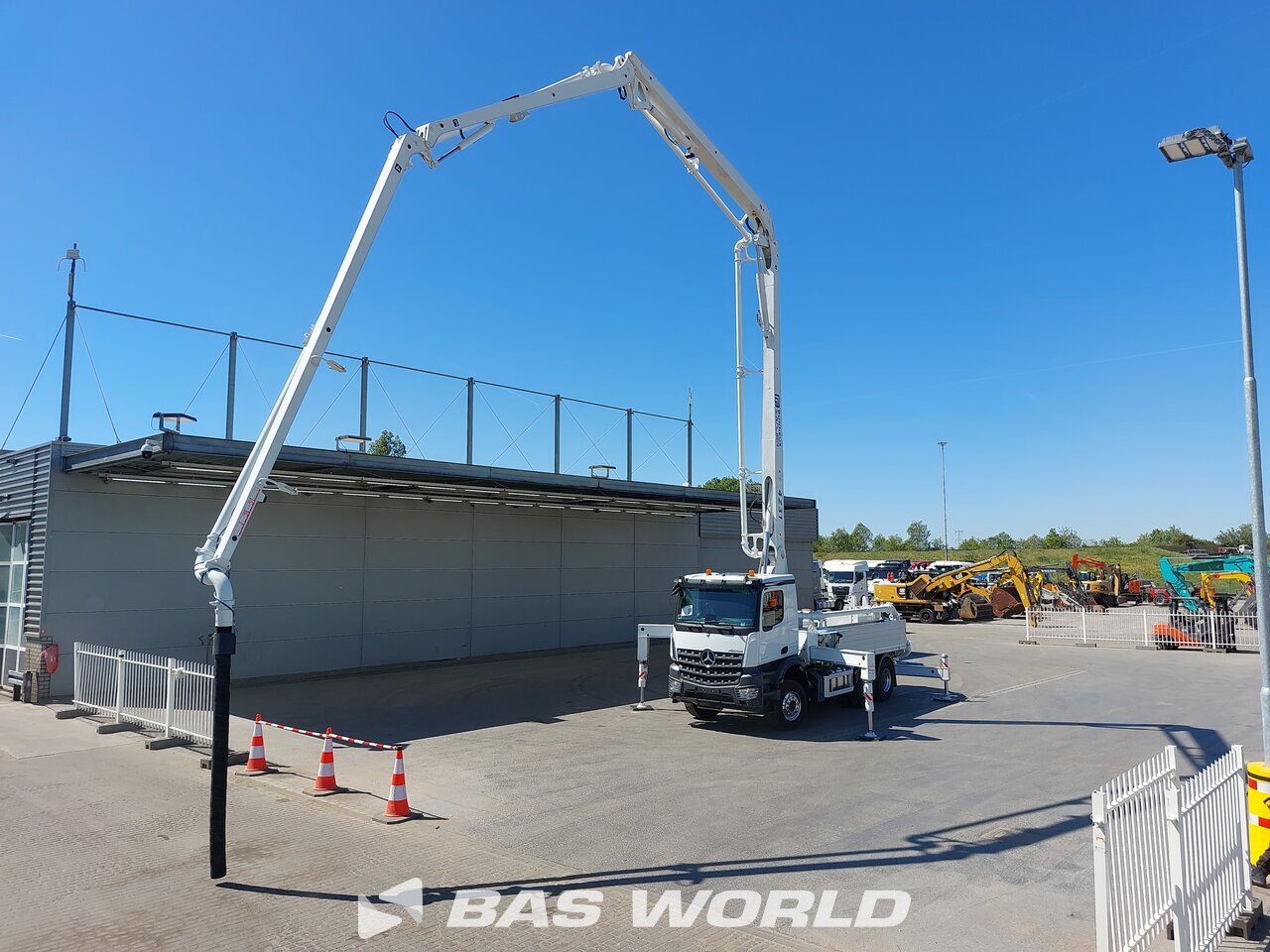 Other : Mercedes Arocs 2843 Concrete pump