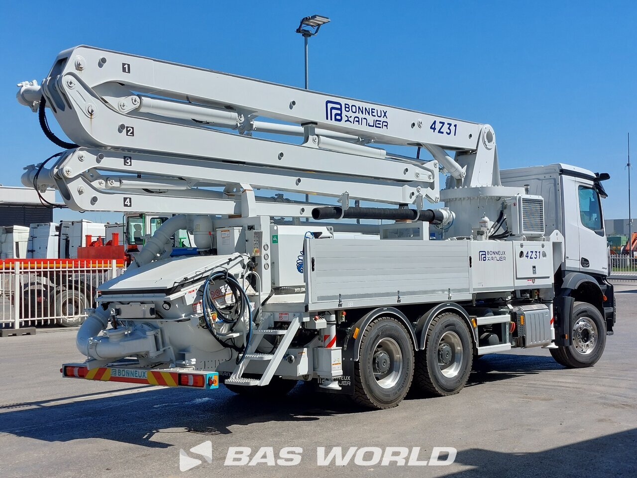 Other : Mercedes Arocs 2843 Concrete pump