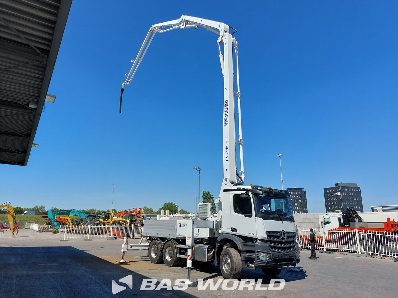 Other : Mercedes Arocs 2843 Concrete pump
