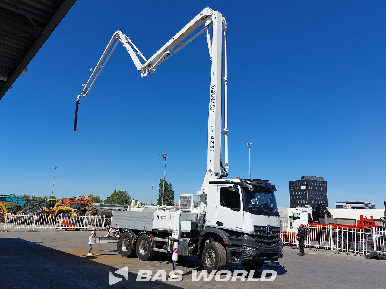 Other : Mercedes Arocs 2843 Concrete pump