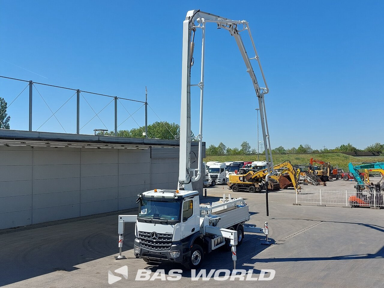 Other : Mercedes Arocs 2843 Concrete pump