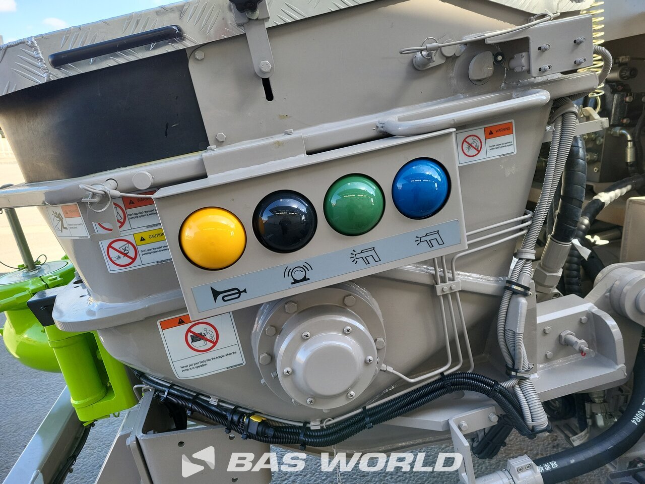 Other : Mercedes Arocs 2840 Concrete pump