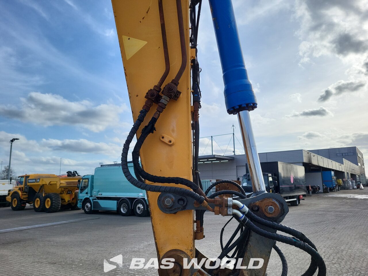 Other : Liebherr R936 LC гусеничный экскаватор
