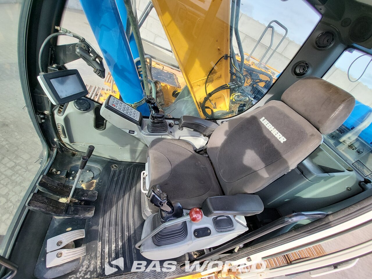 Other : Liebherr R936 LC гусеничный экскаватор
