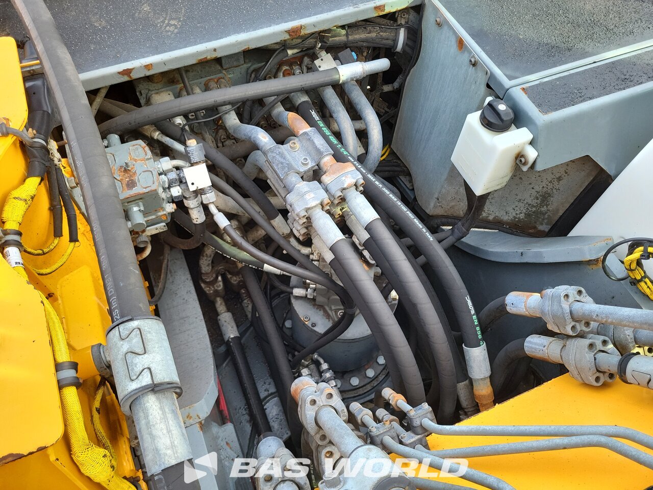 Other : Liebherr R936 LC гусеничный экскаватор