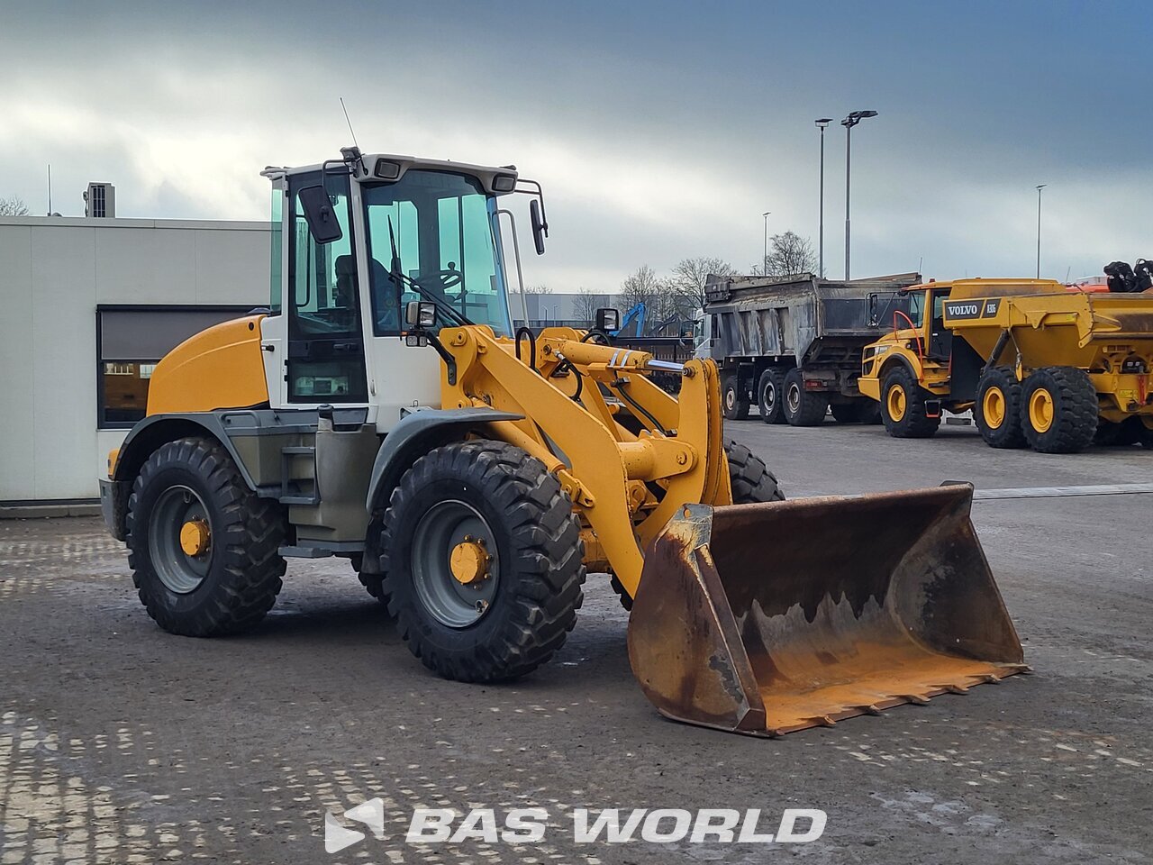 Other : Liebherr جرافات ذات عجلات