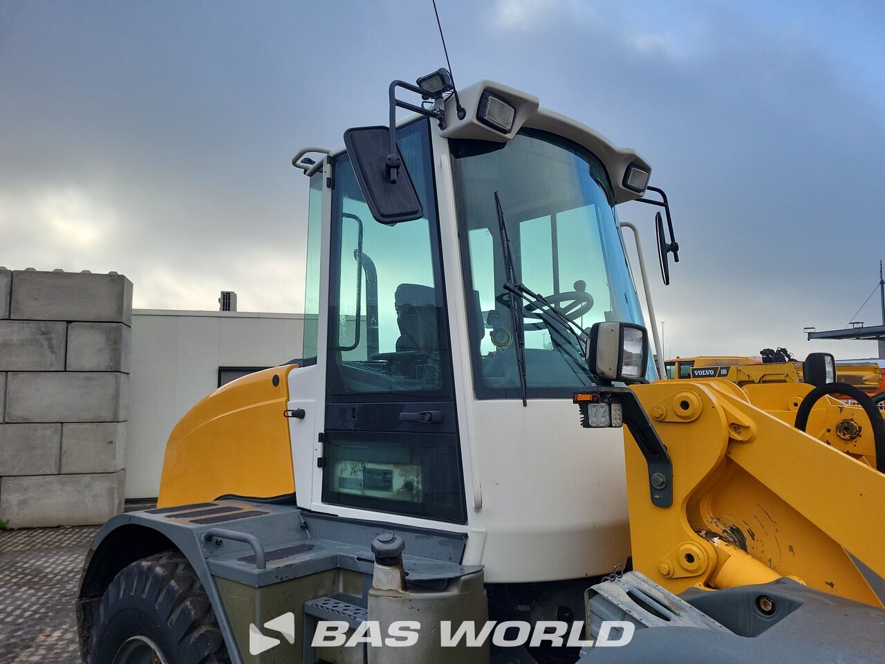 Other : Liebherr جرافات ذات عجلات