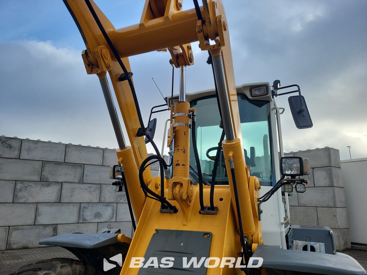 Other : Liebherr جرافات ذات عجلات