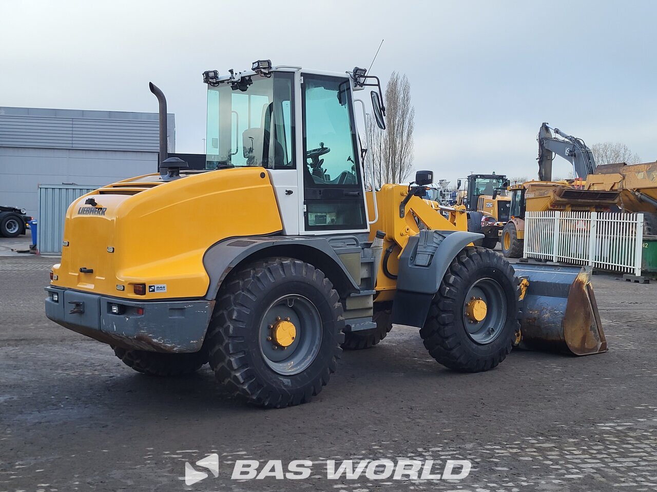 Other : Liebherr جرافات ذات عجلات