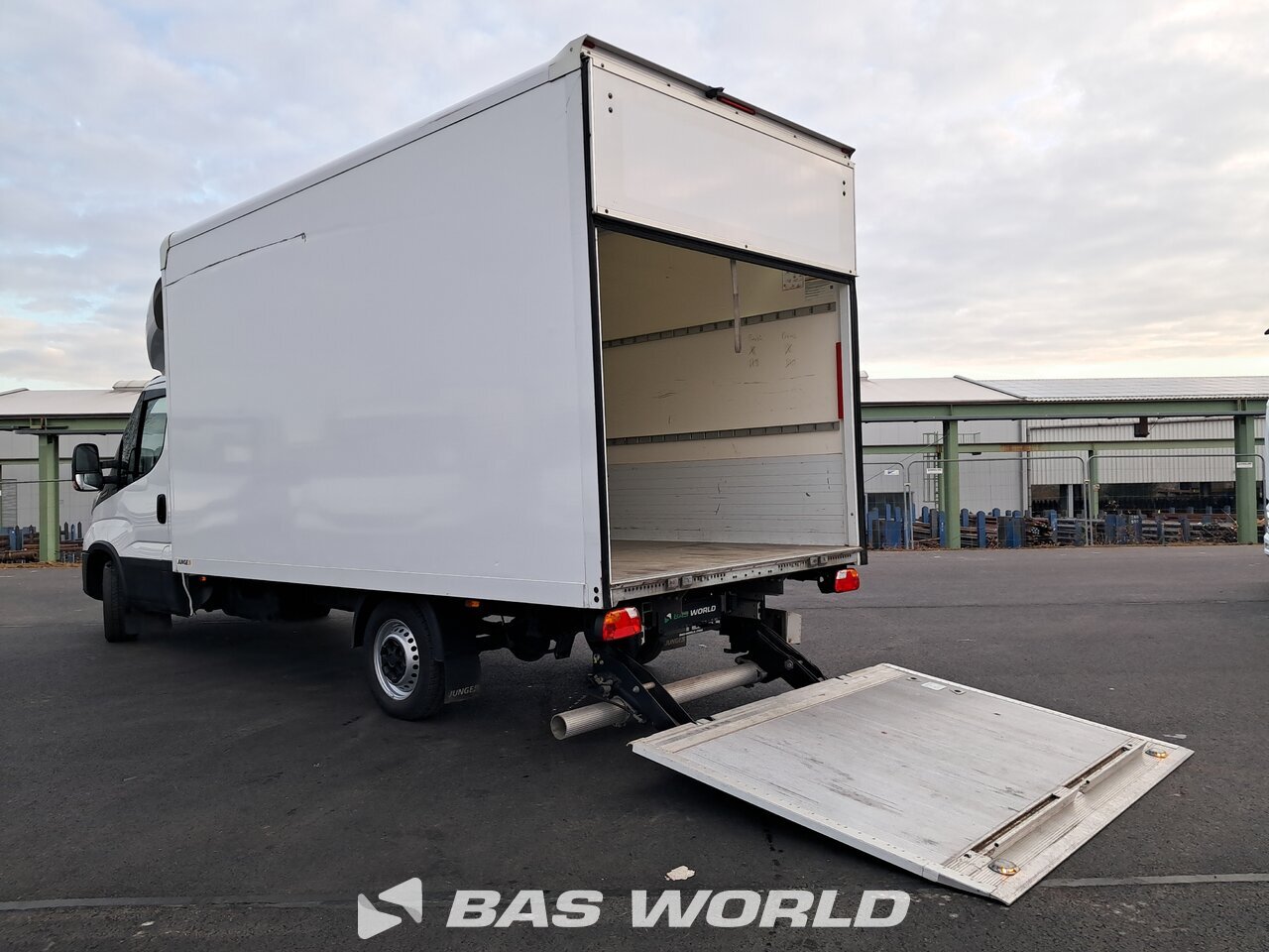 Other : Iveco Daily 35S16 Stängda lastbilskarosser