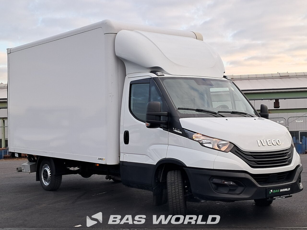 Other : Iveco Daily 35S16 Stängda lastbilskarosser