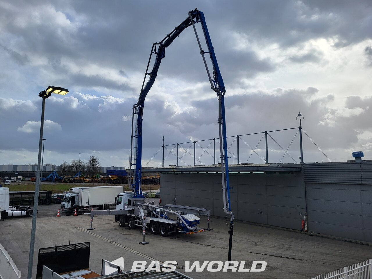 Other : Mercedes Arocs 4151 Concrete pump
