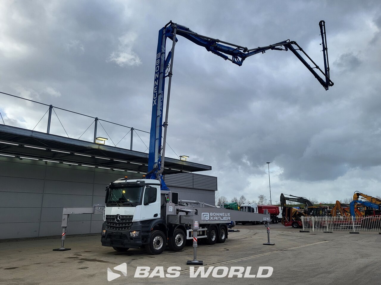 Other : Mercedes Arocs 4151 Concrete pump