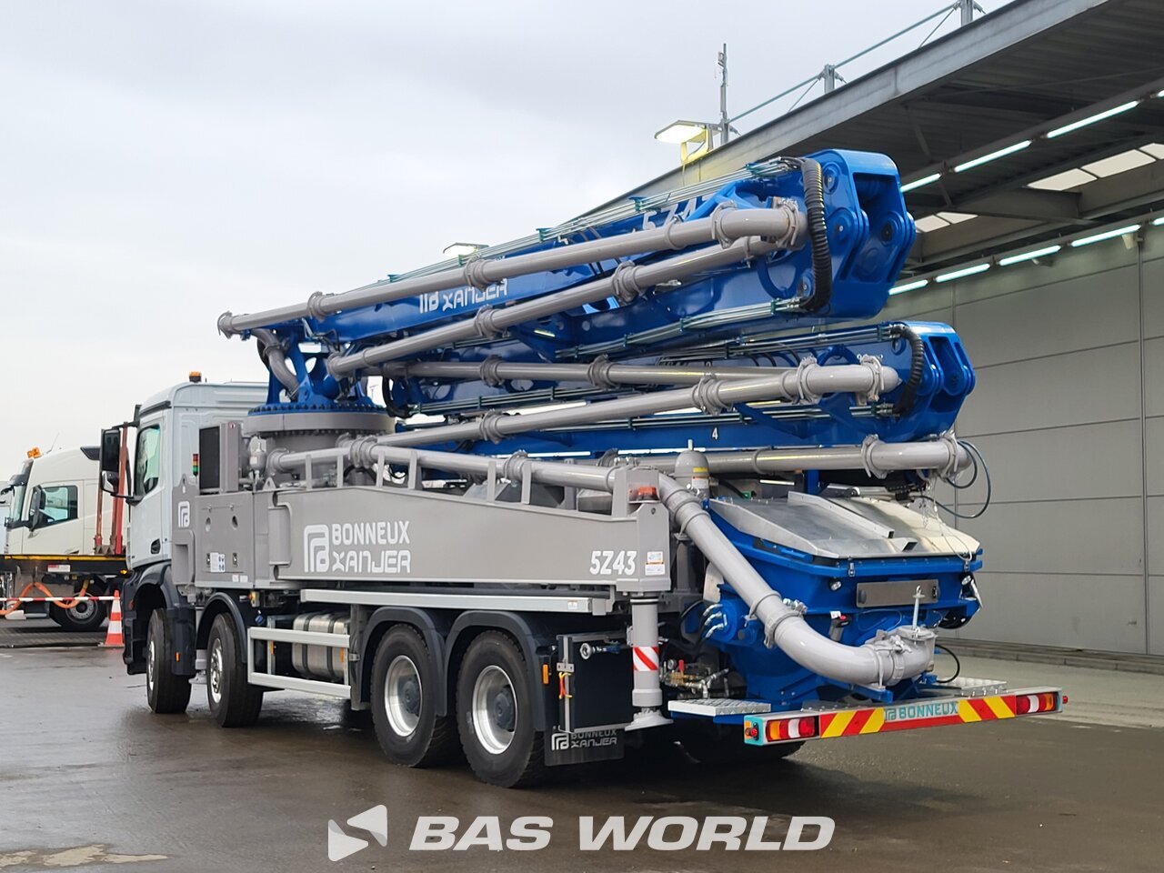 Other : Mercedes Arocs 4151 Concrete pump
