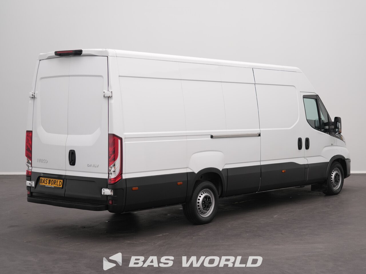 Other : Iveco Daily 35S16 شاحنة خفيفة بصندوق مغلق