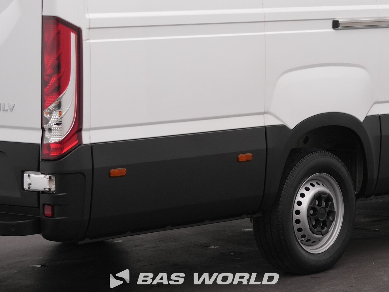 Other : Iveco Daily 35S16 شاحنة خفيفة بصندوق مغلق